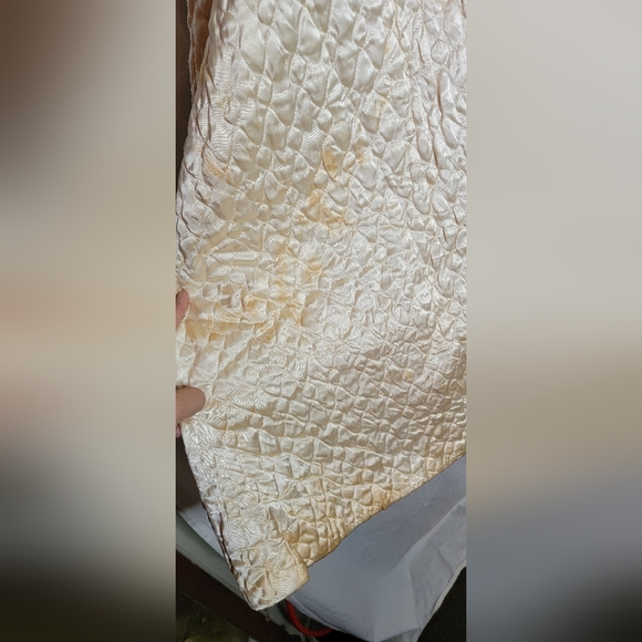 Vintage Quilted Robe - Picture 5 of 7